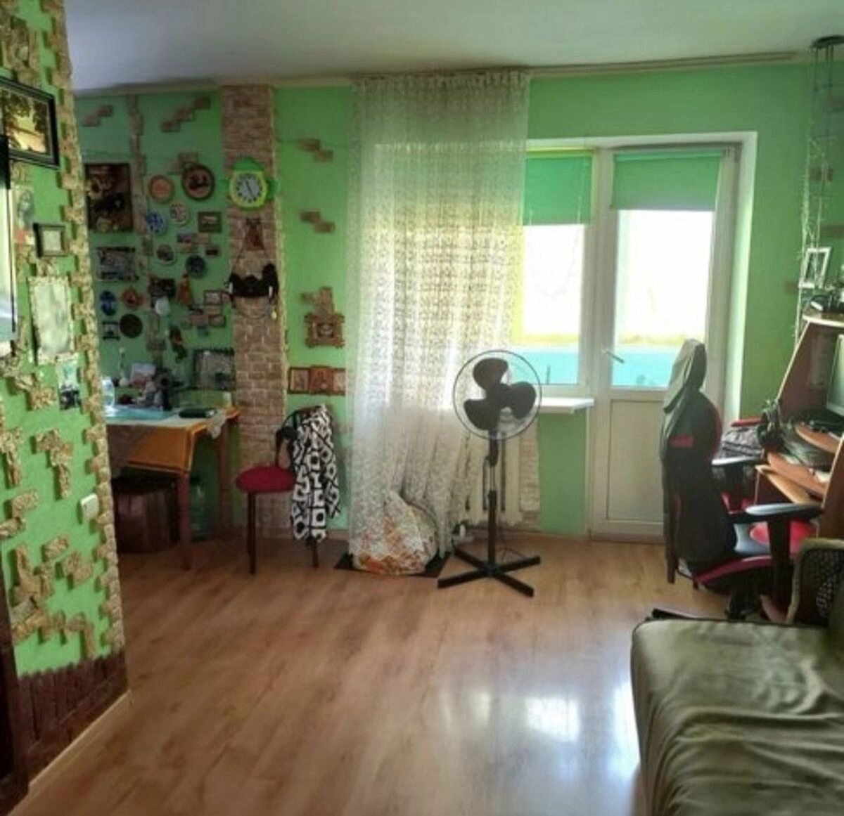 Сдам квартиру 1 комната, 28 m², 4 эт./5 этажей. 14, Отрадный 14, Киев. 