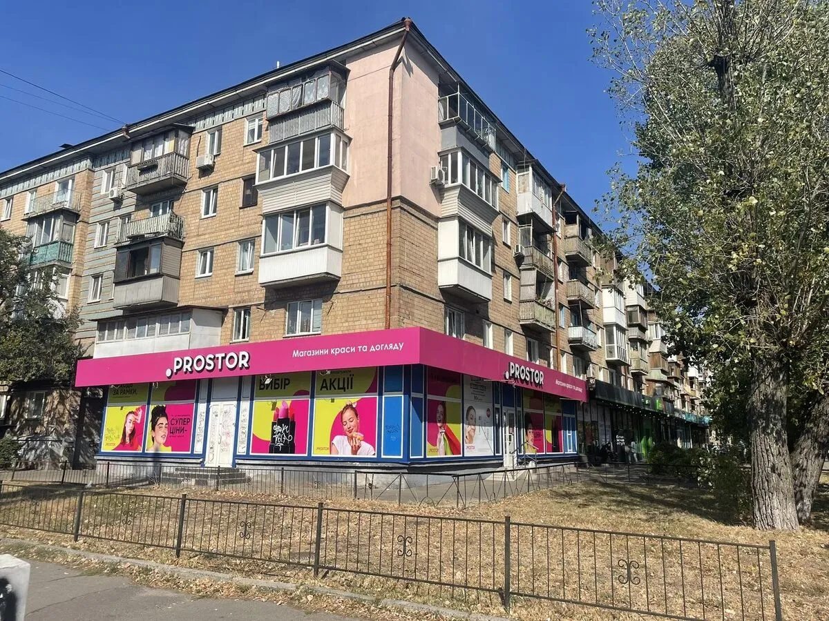 Сдам квартиру 1 комната, 28 m², 4 эт./5 этажей. 14, Отрадный 14, Киев. 