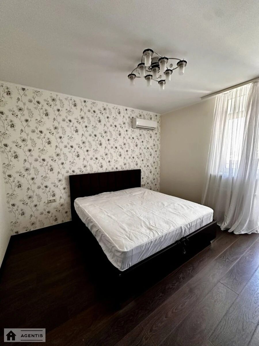 Apartment for rent 2 rooms, 64 m², 24th fl./25 floors. Voskresenska, Kyiv. 