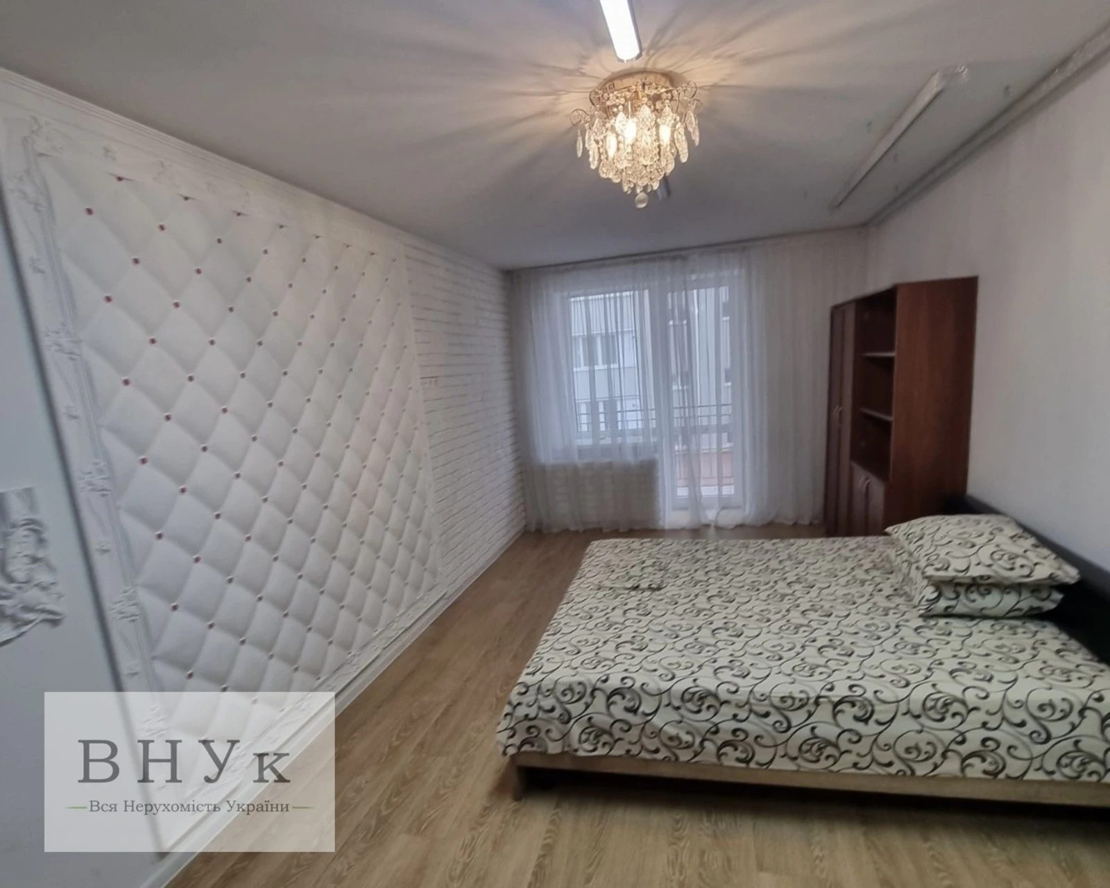 Продаж квартири 2 кімнати, 60 m², 1 пов./7 поверхів. Крушельницької С. вул., Тернопіль. 