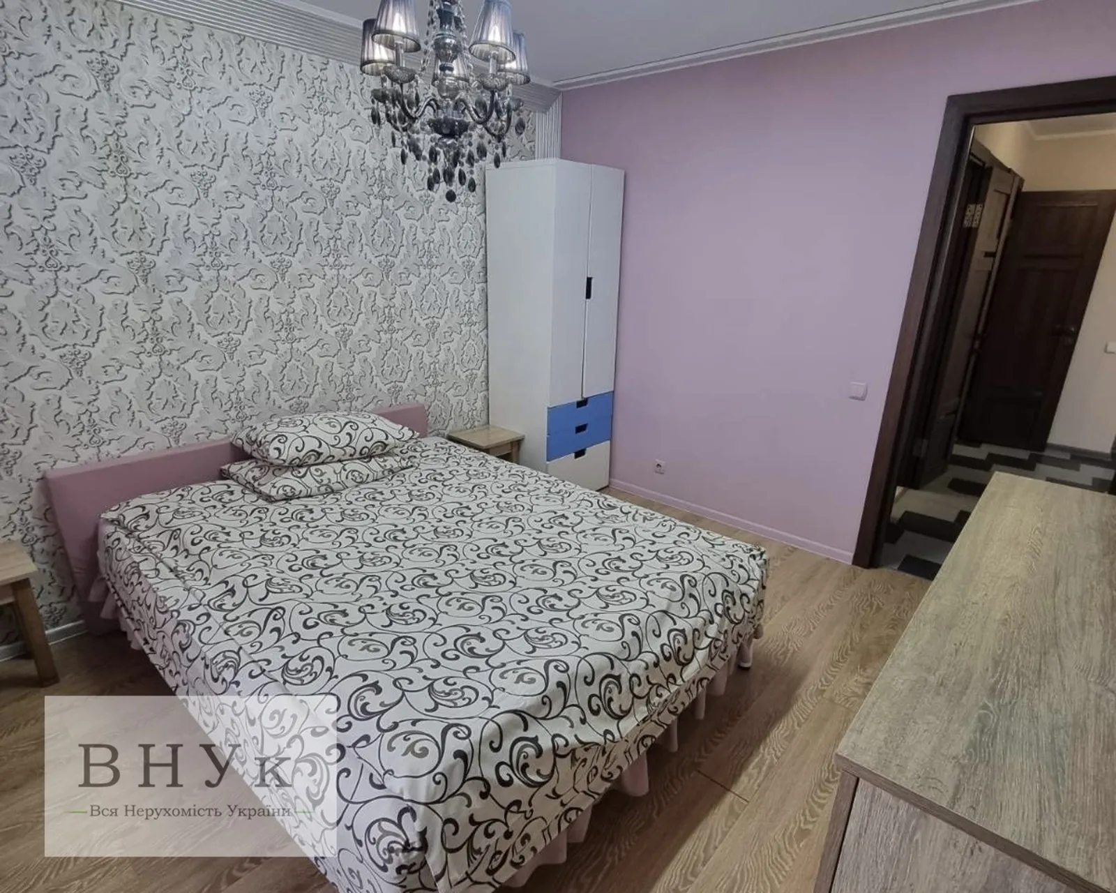 Продаж квартири 2 кімнати, 60 m², 1 пов./7 поверхів. Крушельницької С. вул., Тернопіль. 