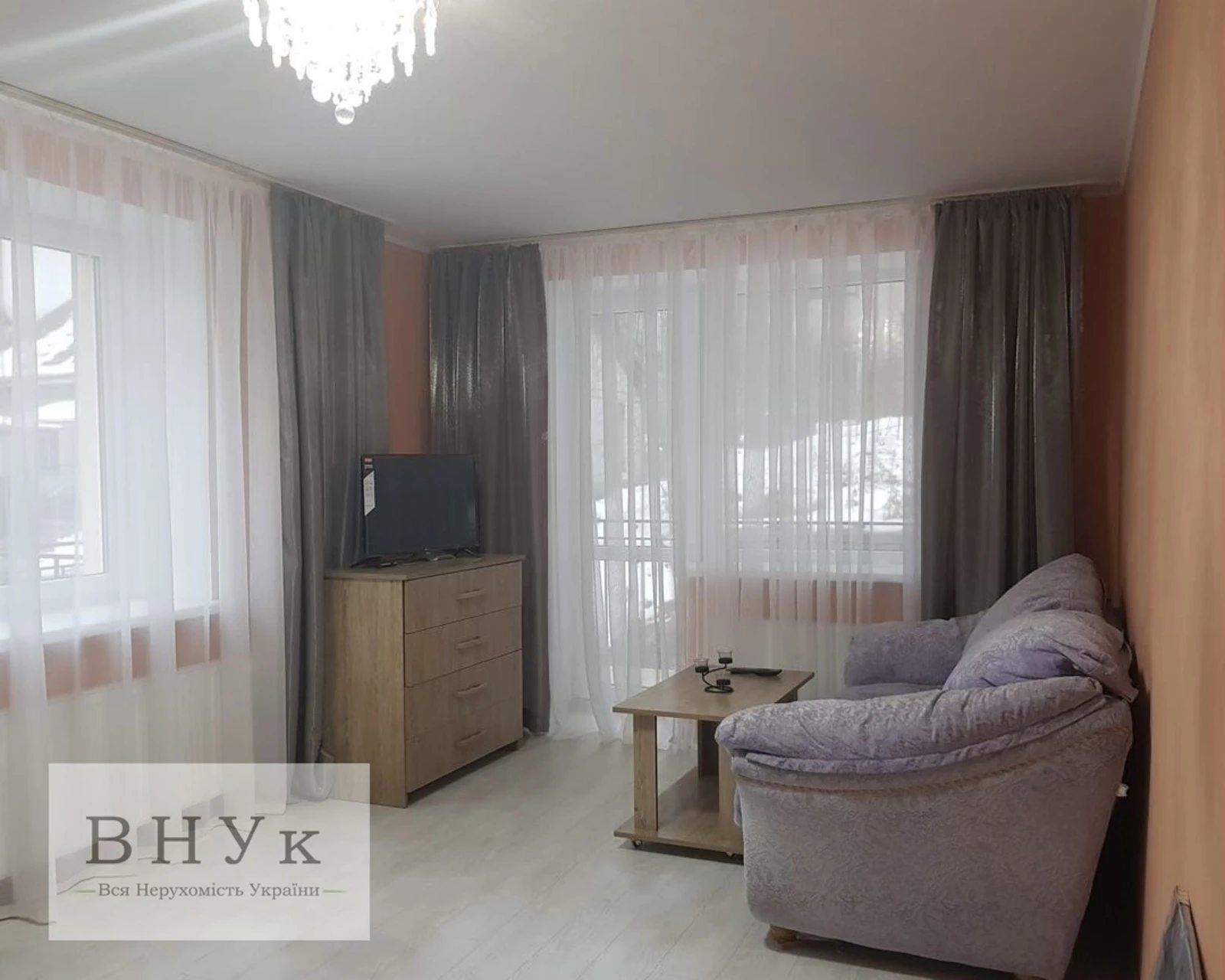 Продаж квартири 2 кімнати, 60 m², 1 пов./7 поверхів. Крушельницької С. вул., Тернопіль. 