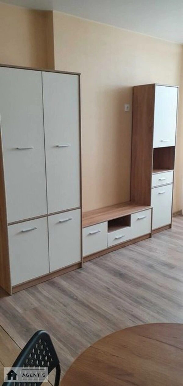 Здам квартиру 1 кімната, 29 m², 23 пов./25 поверхів. 73, Польова 73, Київ. 