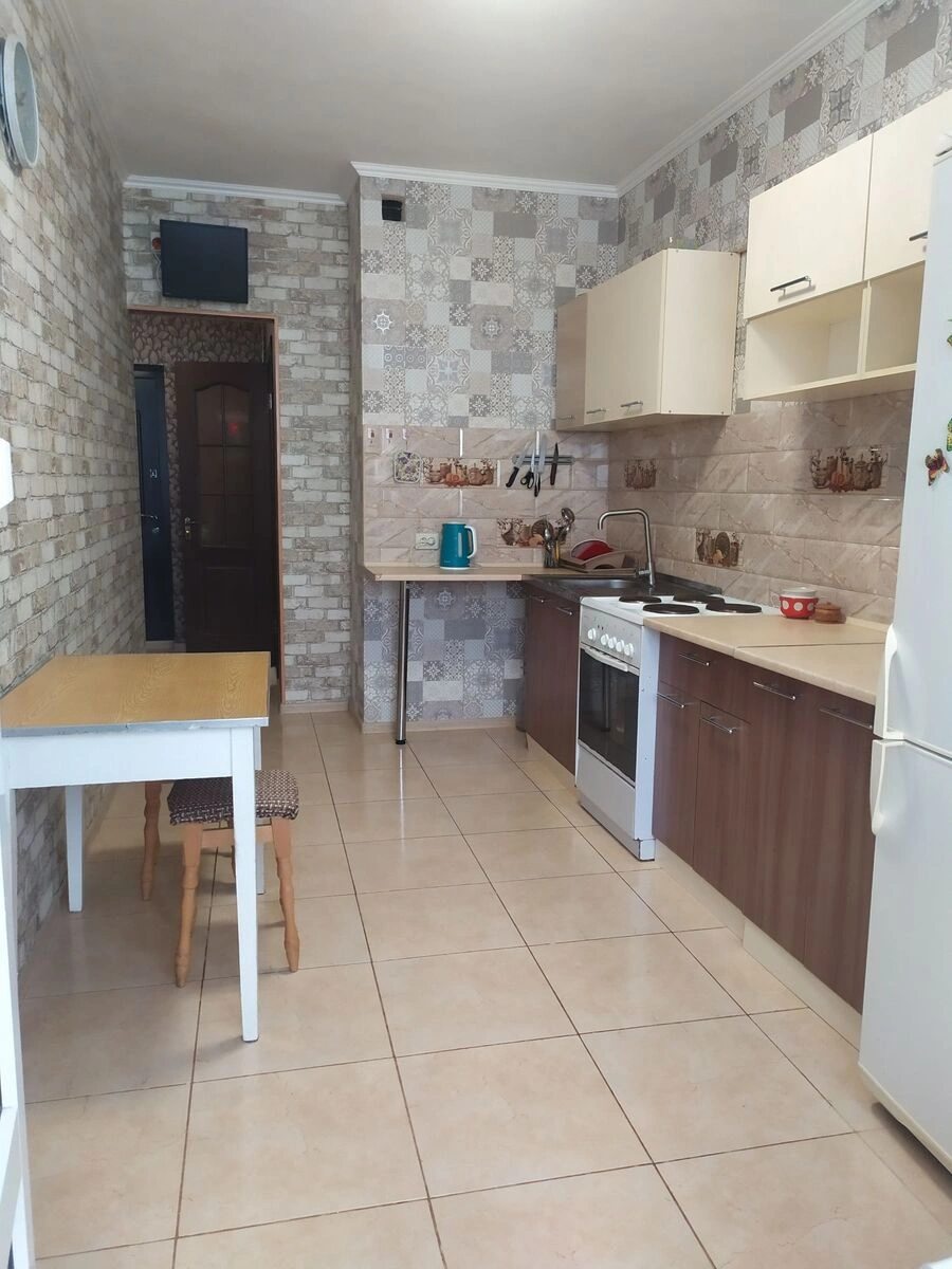 Здам квартиру 1 кімната, 38 m², 9 пов./20 поверхів. Світла, Київ. 