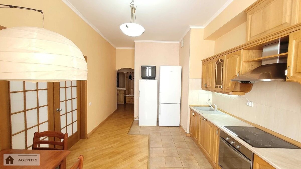 Здам квартиру 3 кімнати, 129 m², 4 пов./16 поверхів. 32, Євгена Коновальця вул. (Щорса), Київ. 