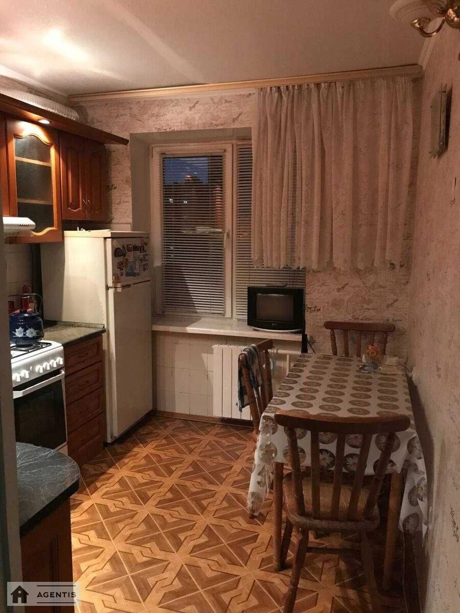 Здам квартиру 2 кімнати, 50 m², 9 пов./9 поверхів. Науки, Київ. 