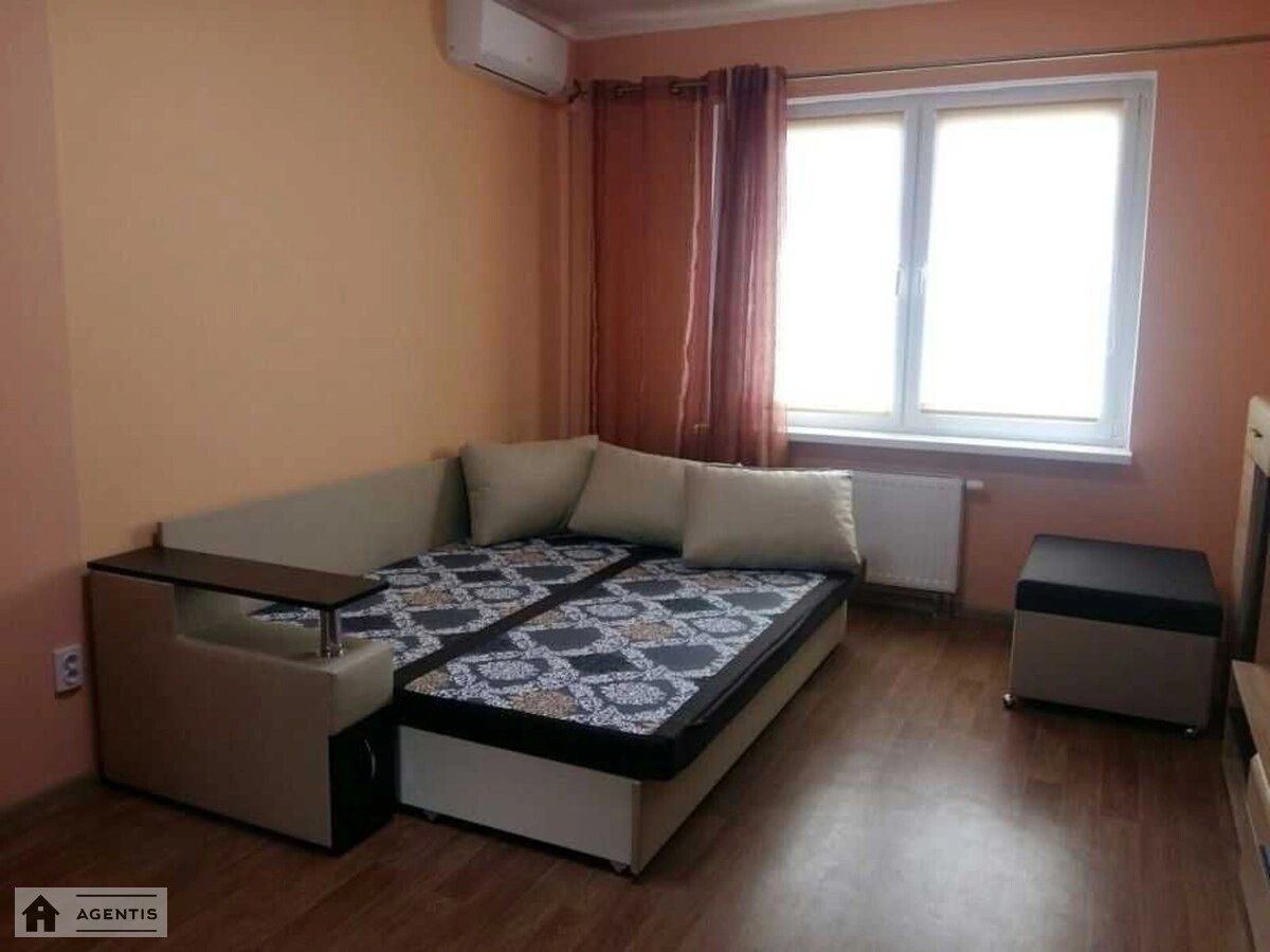 Apartment for rent 1 room, 37 m², 16th fl./25 floors. Sofiyi Rusovoyi vul., Kyiv. 