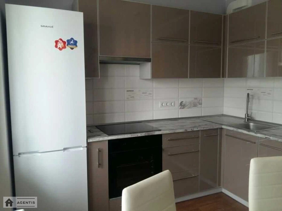 Сдам квартиру 1 комната, 37 m², 16 эт./25 этажей. Софії Русової вул., Киев. 