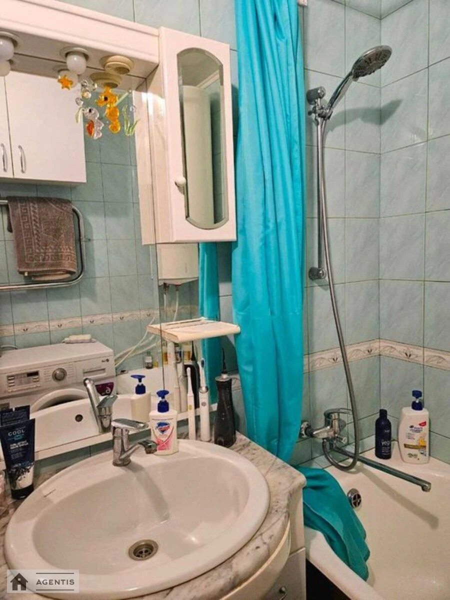 Сдам квартиру 1 комната, 40 m², 10 эт./16 этажей. 23, Олексія Тихого вул. (Виборзька), Киев. 