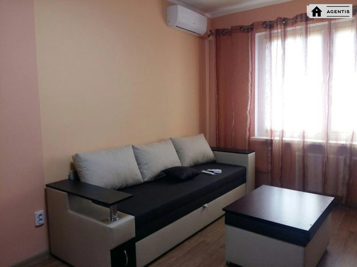 Apartment for rent 1 room, 37 m², 16th fl./25 floors. 5, Sofiyi Rusovoyi vul., Kyiv. 