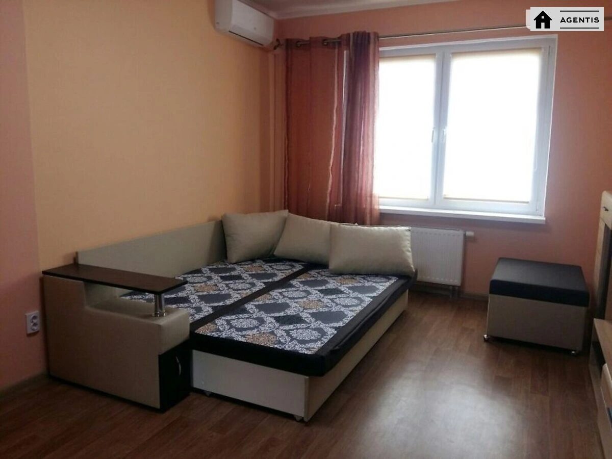 Сдам квартиру 1 комната, 37 m², 16 эт./25 этажей. 5, Софії Русової вул., Киев. 