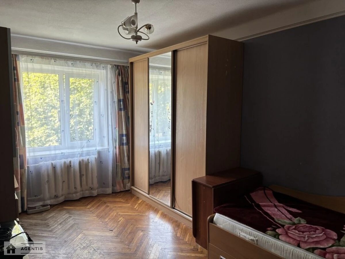 Здам квартиру 3 кімнати, 78 m², 3 пов./9 поверхів. 31, Романа Ратушного вул. (Волгоградська), Київ. 