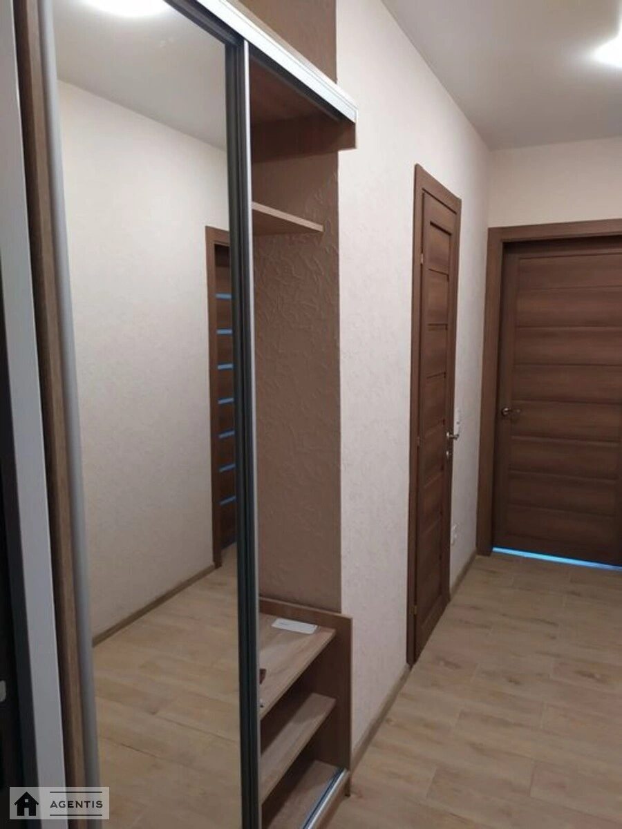 Здам квартиру 1 кімната, 49 m², 19 пов./25 поверхів. 54, Ревуцького 54, Київ. 