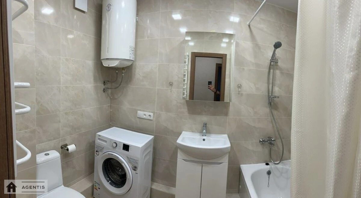 Сдам квартиру 1 комната, 49 m², 19 эт./25 этажей. 54, Ревуцкого 54, Киев. 