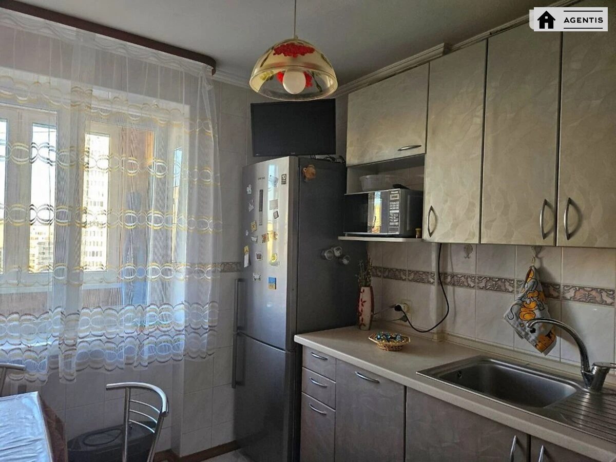 Сдам квартиру 1 комната, 40 m², 10 эт./16 этажей. 23, Олексія Тихого вул. (Виборзька), Киев. 