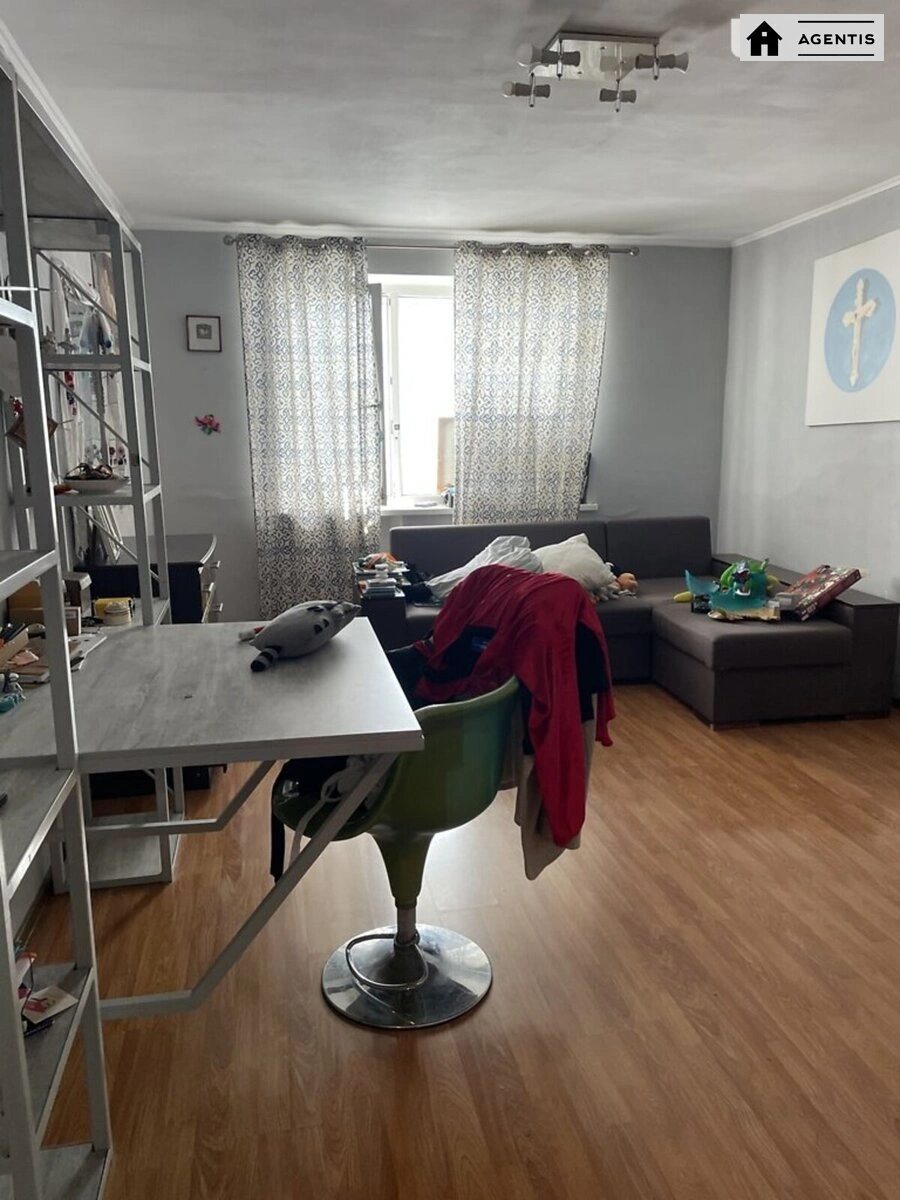 Сдам квартиру 1 комната, 49 m², 12 эт./15 этажей. 10, Смелянская 10, Киев. 