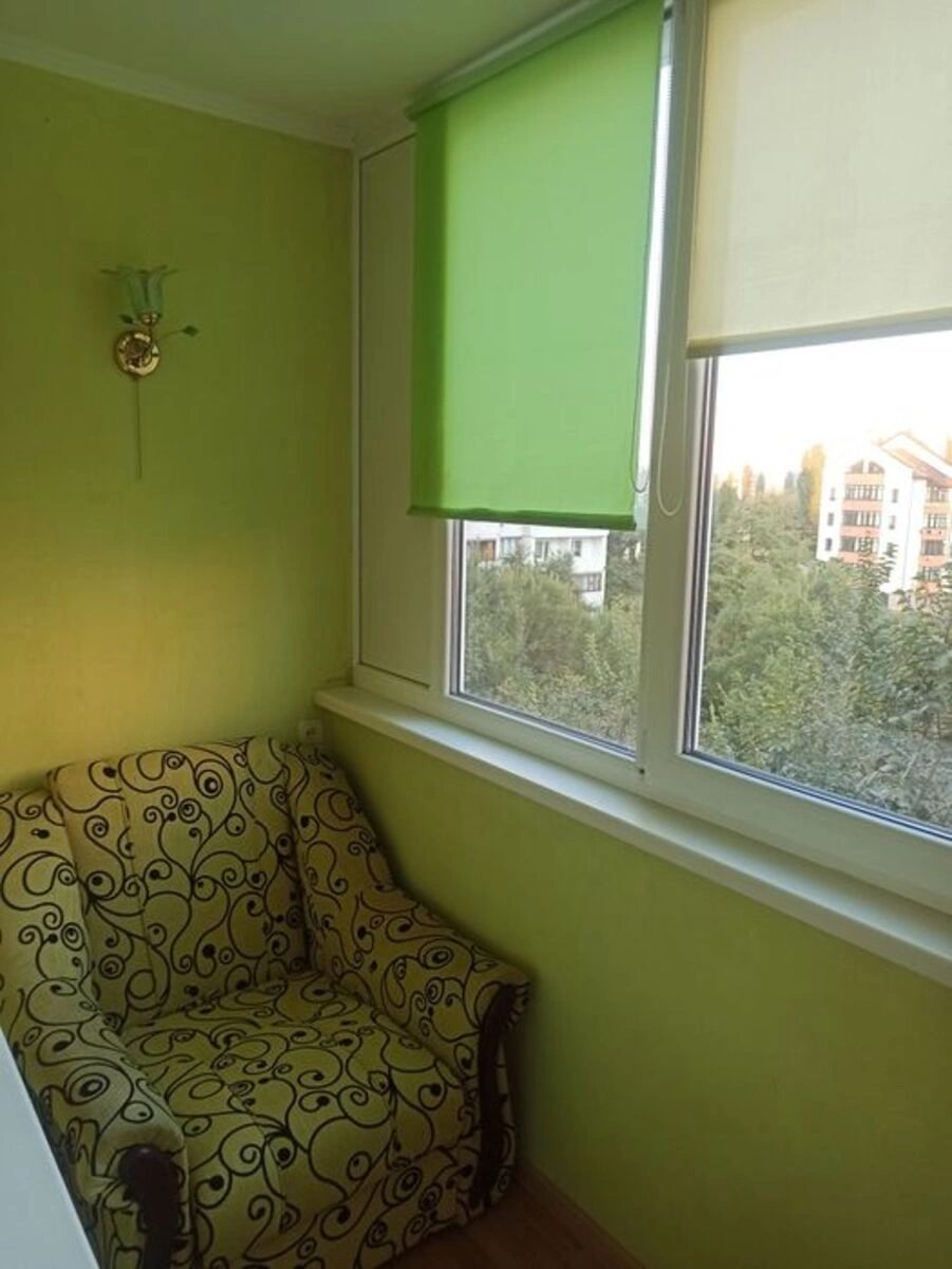 Apartment for rent 1 room, 37 m², 8th fl./10 floors. 46, Vadyma Hetmana ul., Kyiv. 