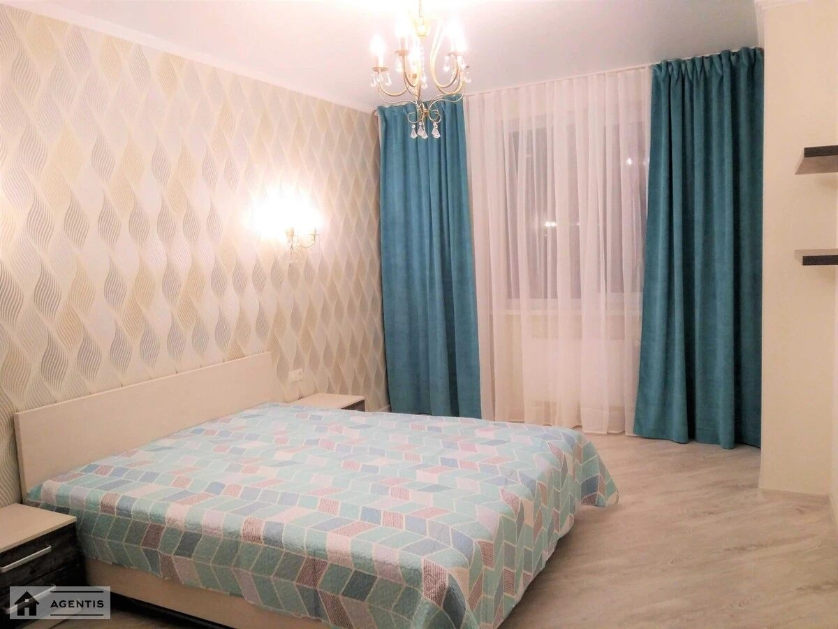 Apartment for rent 1 room, 40 m², 9th fl./10 floors. 39, Boholyubova vul., Kyiv. 