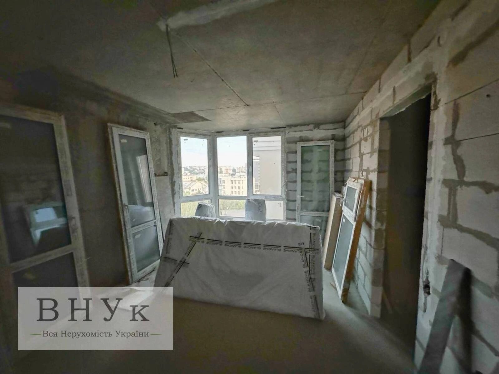 Apartments for sale 2 rooms, 67 m², 8th fl./10 floors. Heroyiv Yevromaydanu , Ternopil. 