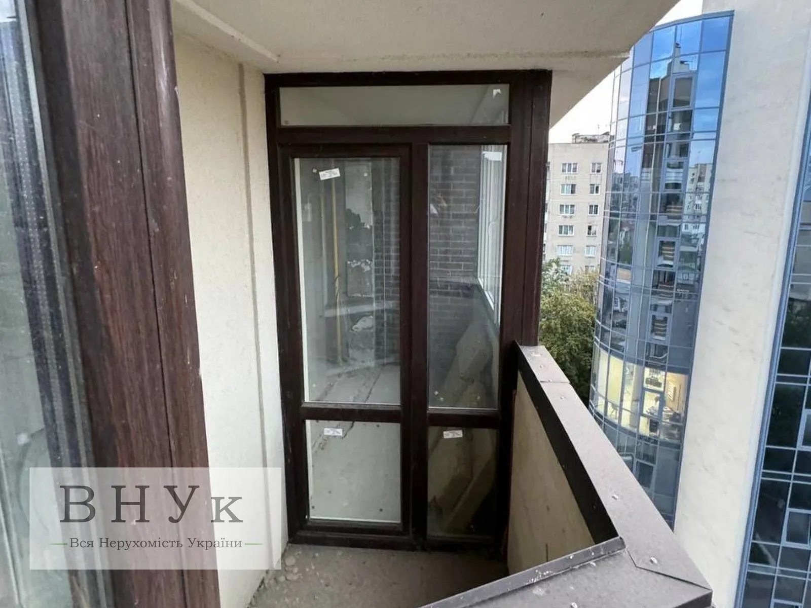 Apartments for sale 2 rooms, 67 m², 8th fl./10 floors. Heroyiv Yevromaydanu , Ternopil. 