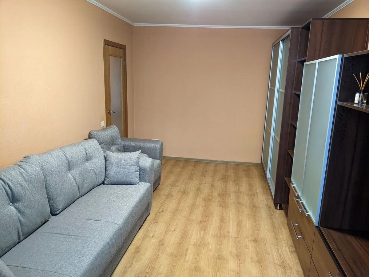 Apartment for rent 1 room, 40 m², 3rd fl./9 floors. Pecherskyy rayon, Kyiv. 