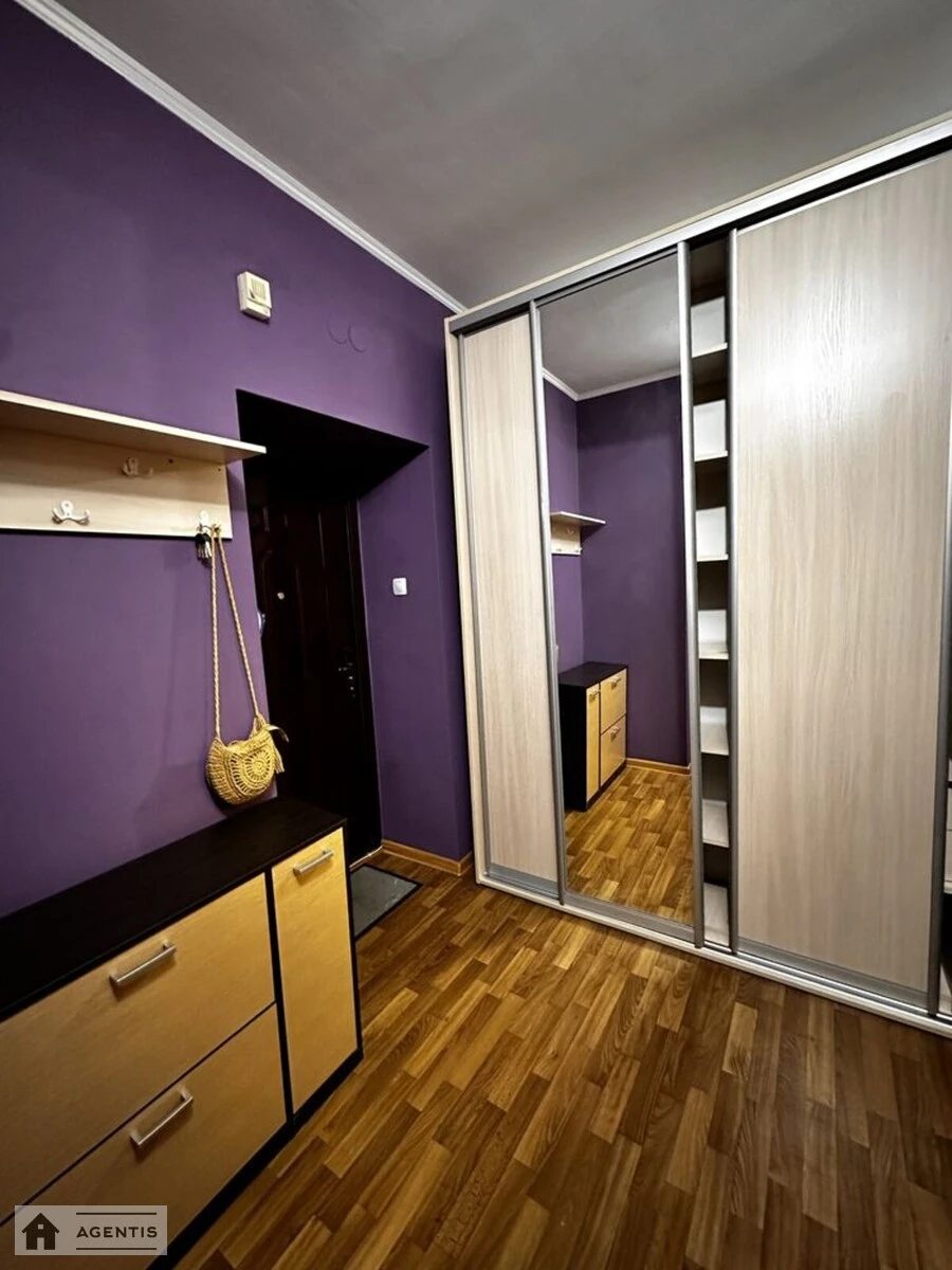 Apartment for rent 2 rooms, 65 m², 2nd fl./10 floors. Dokivska , Kotsyubynske. 