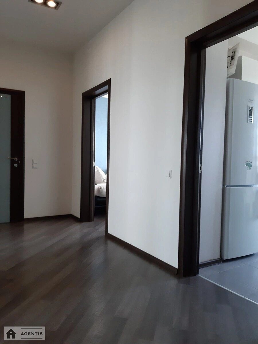 Сдам квартиру 1 комната, 49 m², 9 эт./25 этажей. 3, Степана Руданського вул., Киев. 