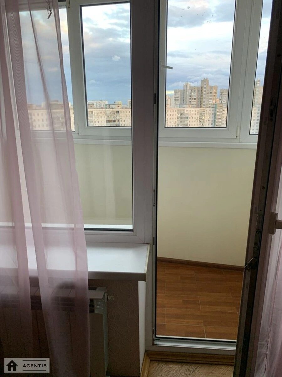 Apartment for rent 2 rooms, 45 m², 14th fl./16 floors. Desnyanskyy rayon, Kyiv. 