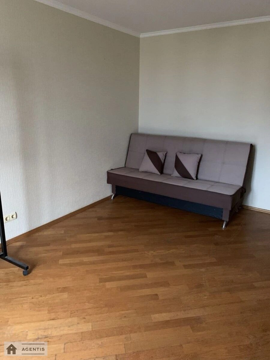 Сдам квартиру 2 комнаты, 45 m², 14 эт./16 этажей. Деснянский район, Киев. 