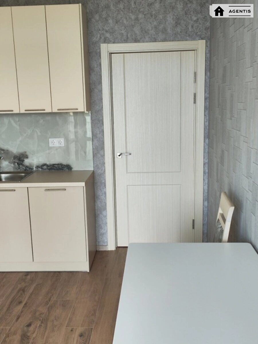 Сдам квартиру 2 комнаты, 57 m², 7 эт./17 этажей. 148, Академіка Заболотного вул., Киев. 