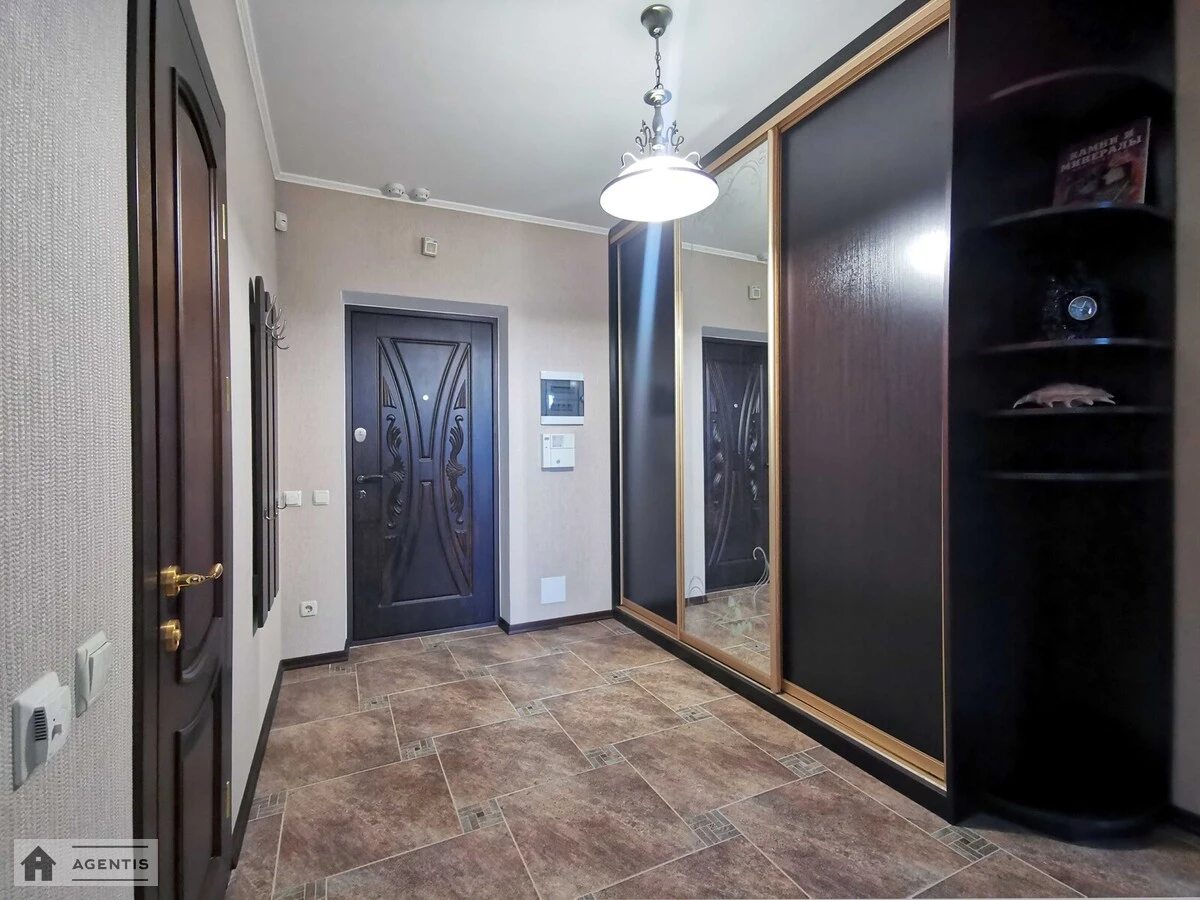 Apartment for rent 1 room, 56 m², 4th fl./25 floors. 1, Yelyzavety Chavdar vul., Kyiv. 