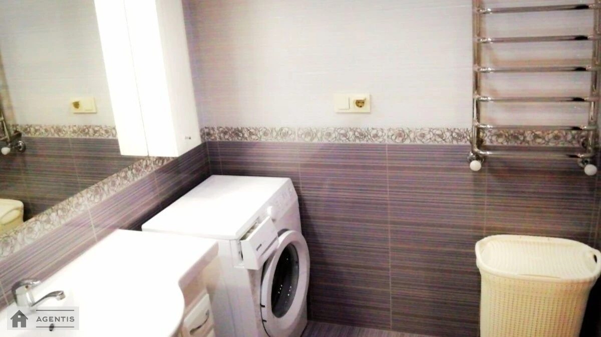 Сдам квартиру 3 комнаты, 80 m², 17 эт./20 этажей. 5, Степана Рудницького вул., Киев. 