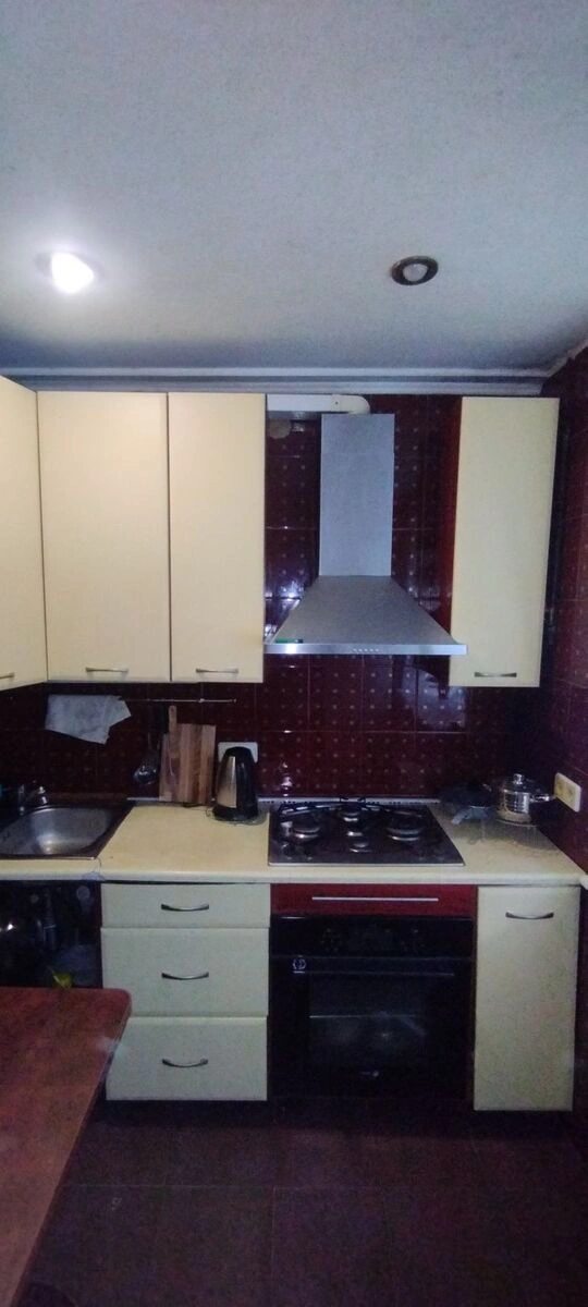 Продаж квартири 2 кімнати, 45 m², 1 пов./9 поверхів. 58, Дегтярівська 58, Київ. 