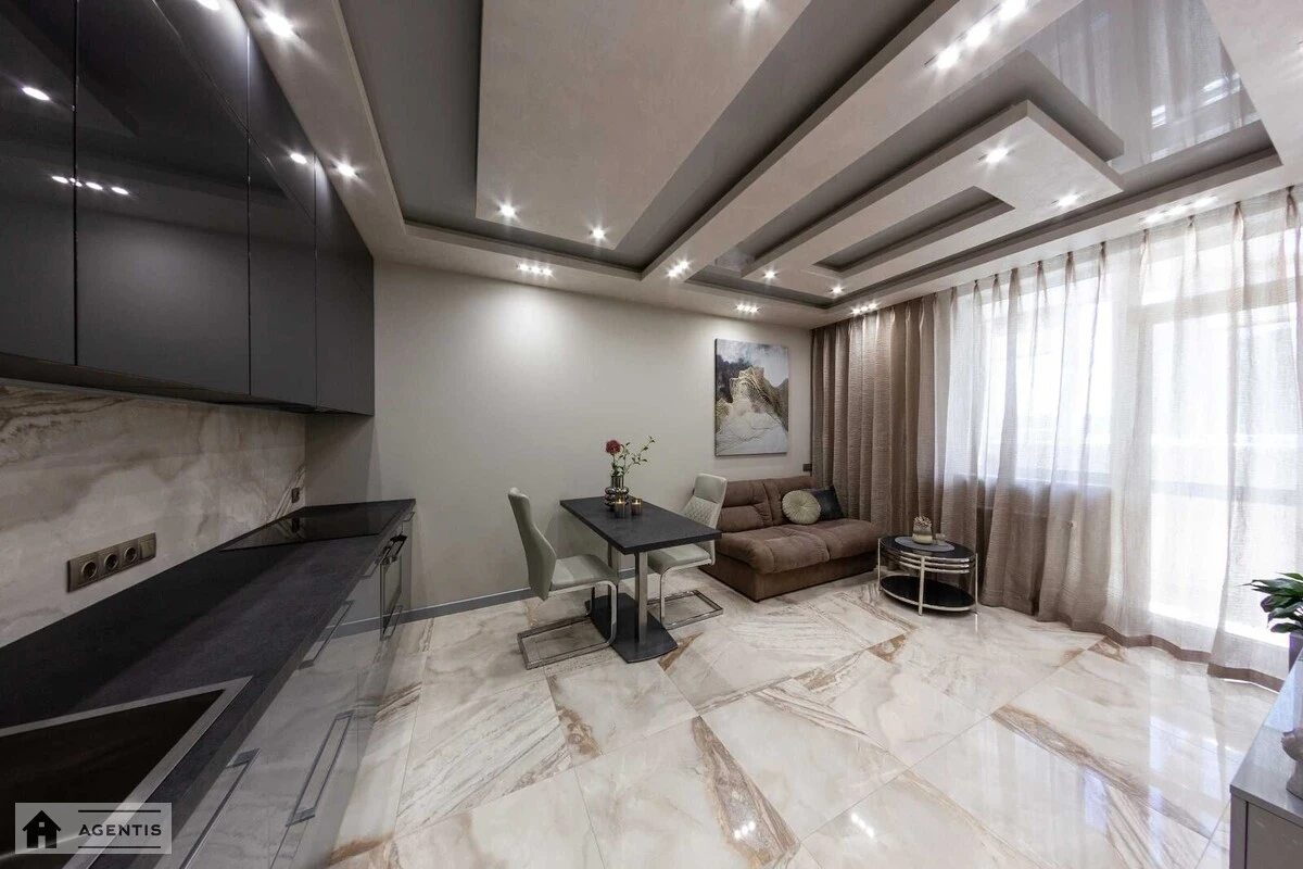 Сдам квартиру 2 комнаты, 56 m², 11 эт./24 этажа. 13, Демиевская 13, Киев. 