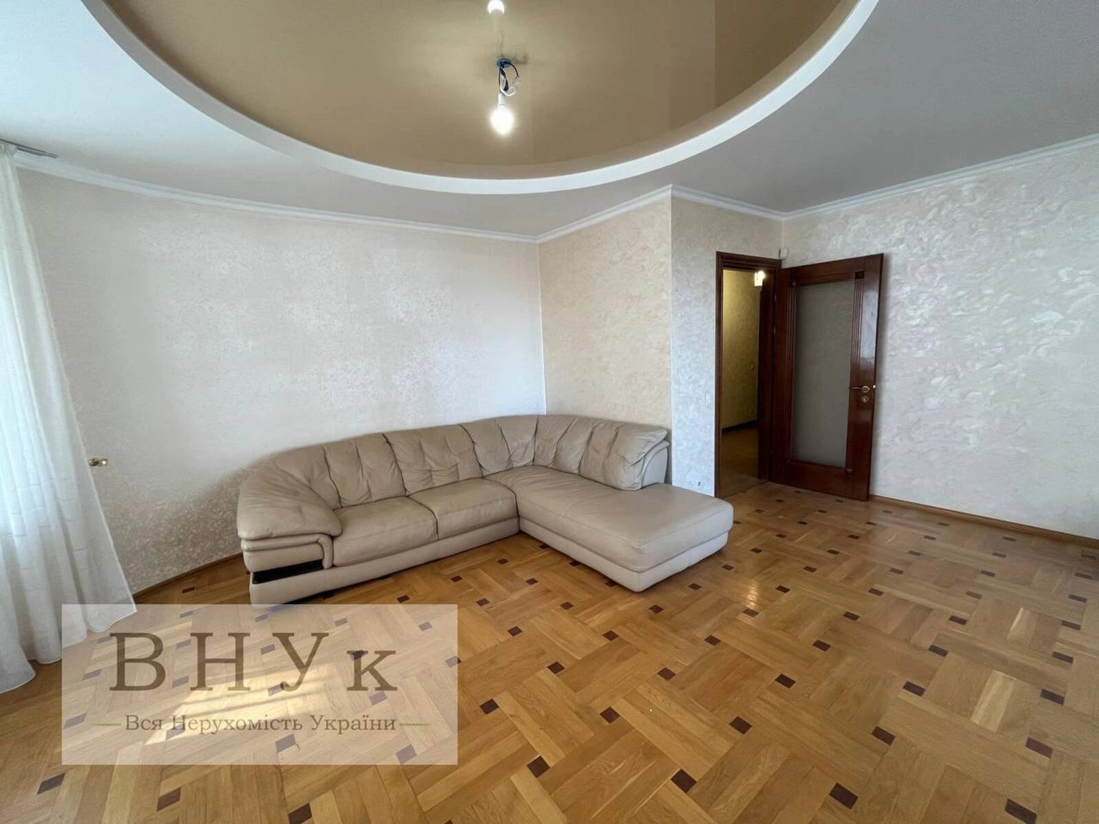 Продаж квартири 3 кімнати, 102 m², 2 пов./6 поверхів. Карпенка вул., Тернопіль. 