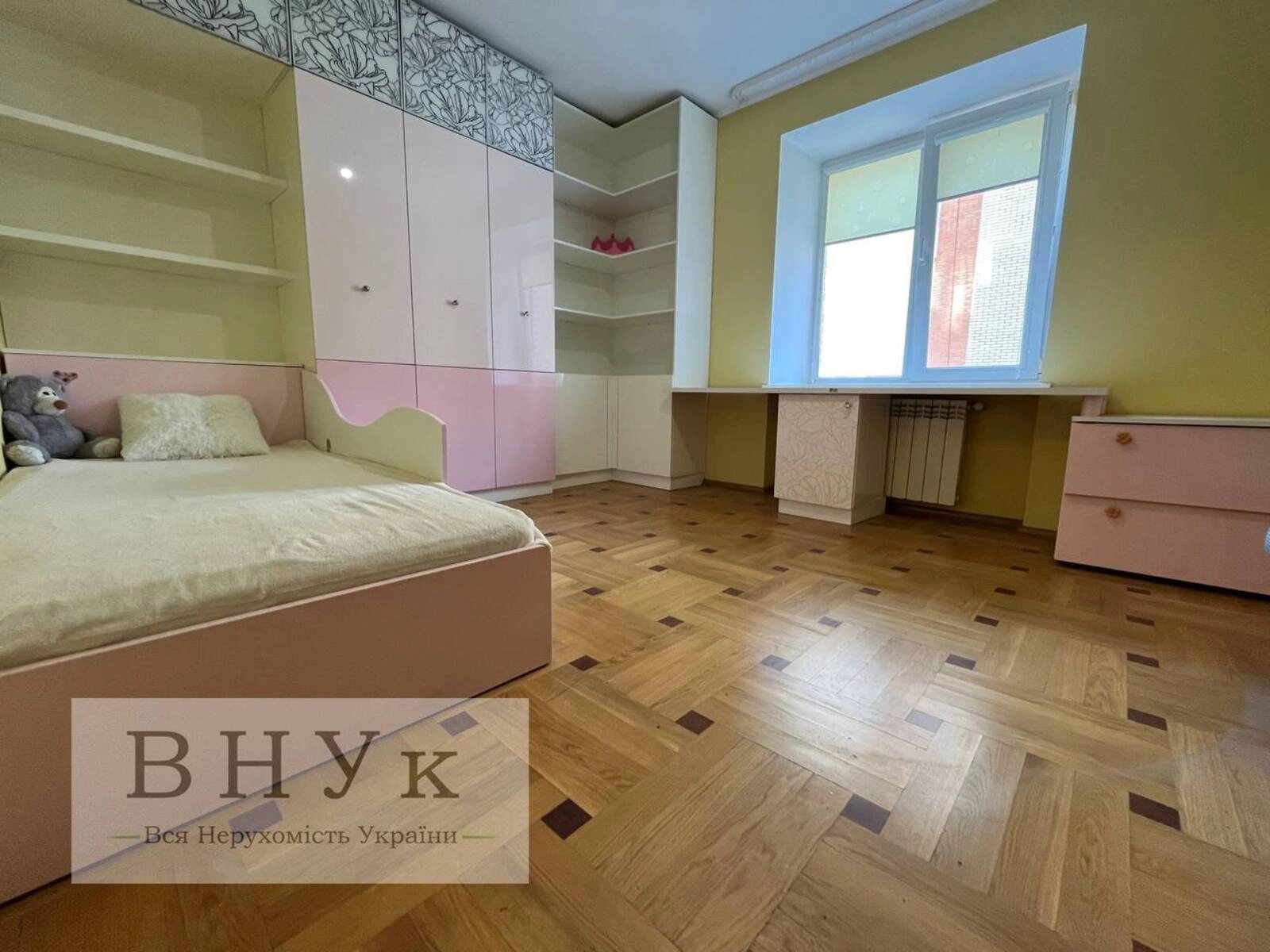 Apartments for sale 3 rooms, 102 m², 2nd fl./6 floors. Karpenka vul., Ternopil. 