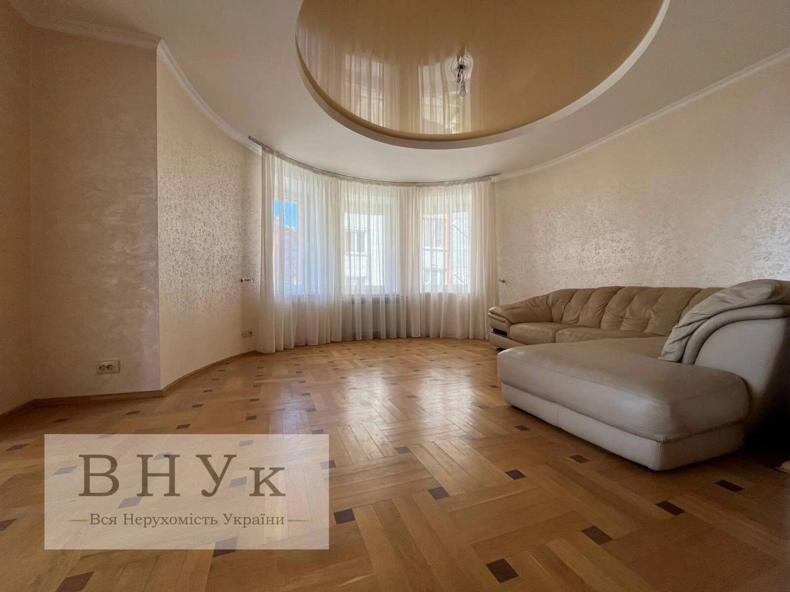 Продаж квартири 3 кімнати, 102 m², 2 пов./6 поверхів. Карпенка вул., Тернопіль. 