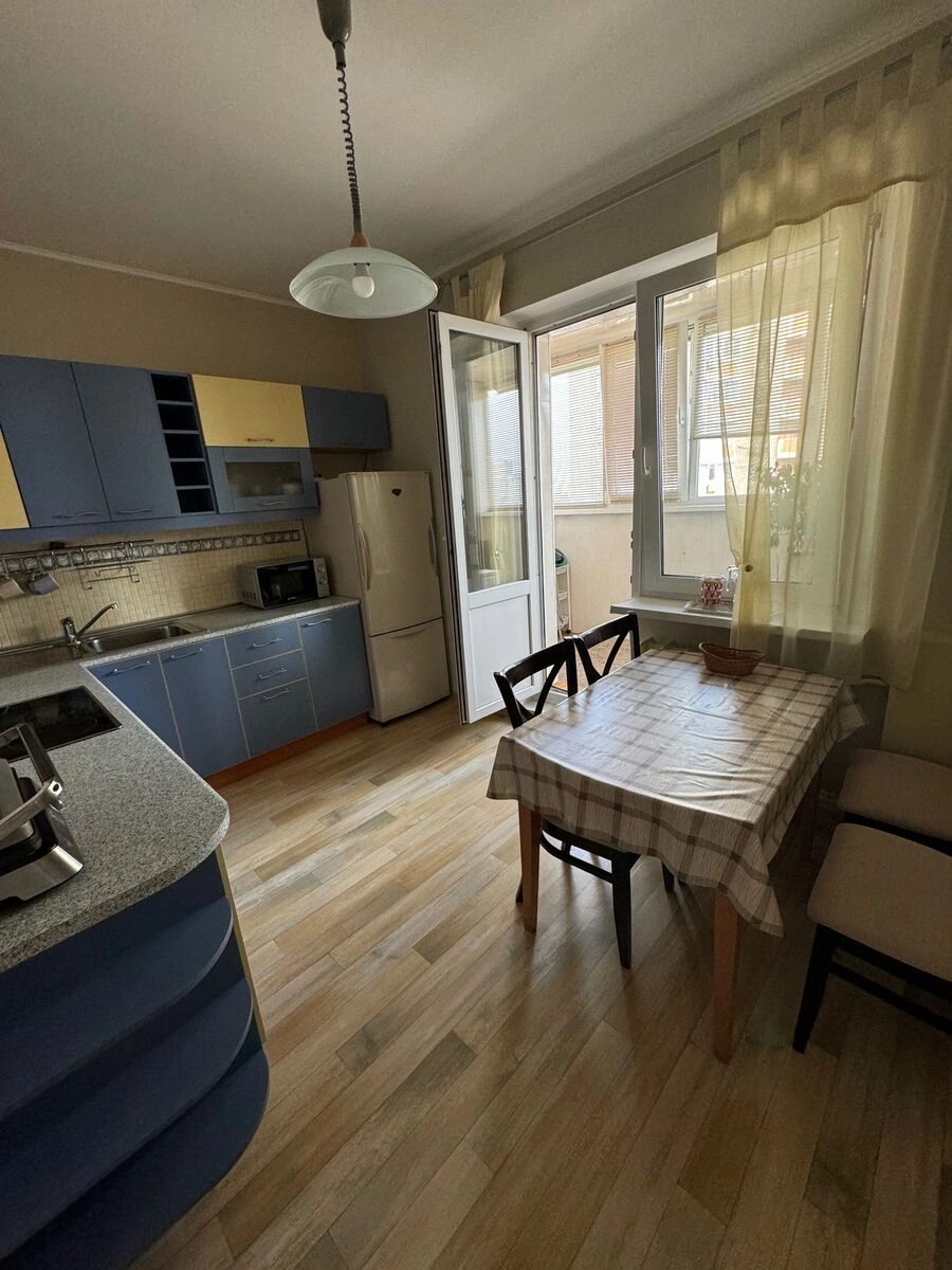 Apartments for sale 1 room, 40 m², 12th fl./16 floors. 9, Vasylya Poryka vul., Kyiv. 