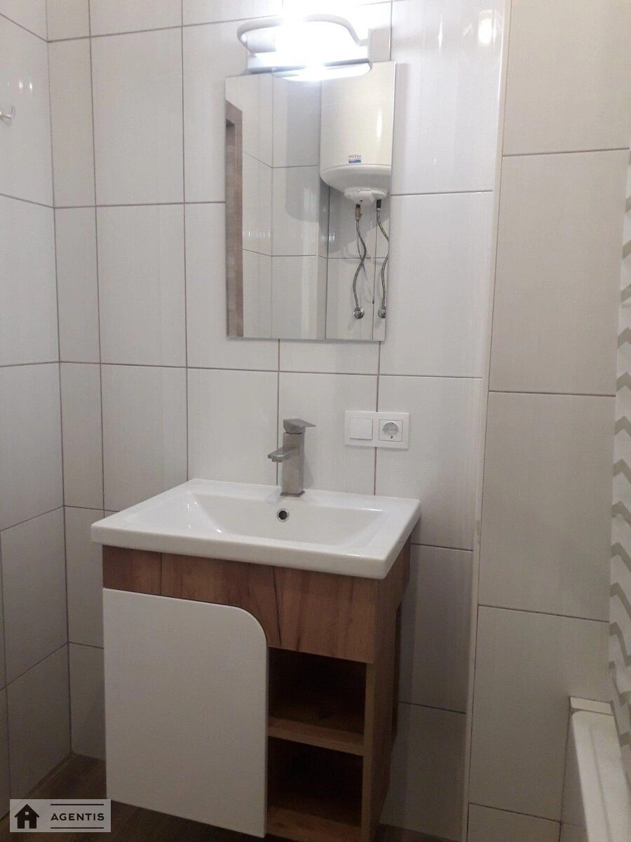 Здам квартиру 1 кімната, 33 m², 7 пов./12 поверхів. 127, Камянська вул. (Дніпродзержинська), Київ. 