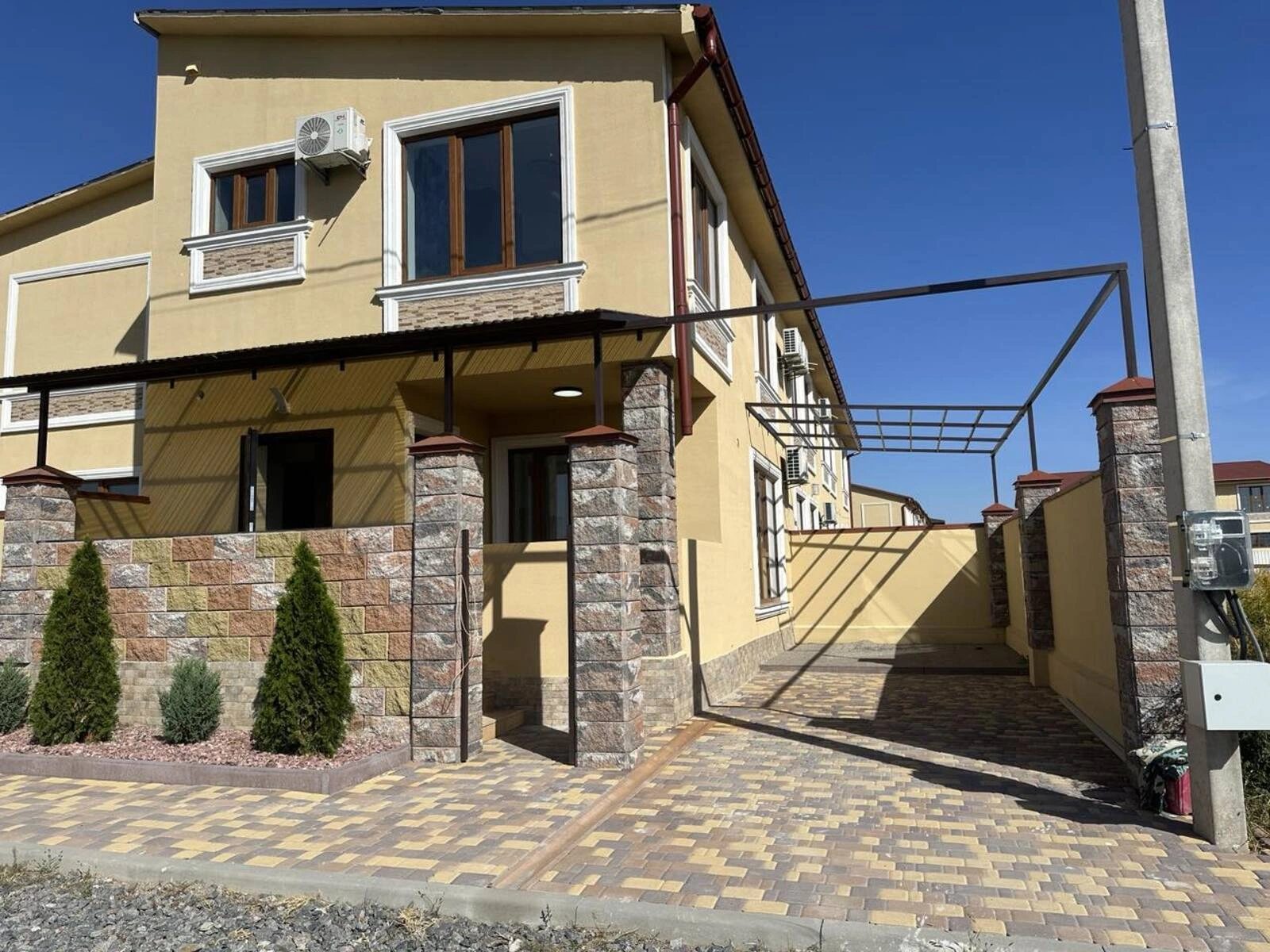 House for sale 62 m², 2 floors. Lypska , Petrivske. 