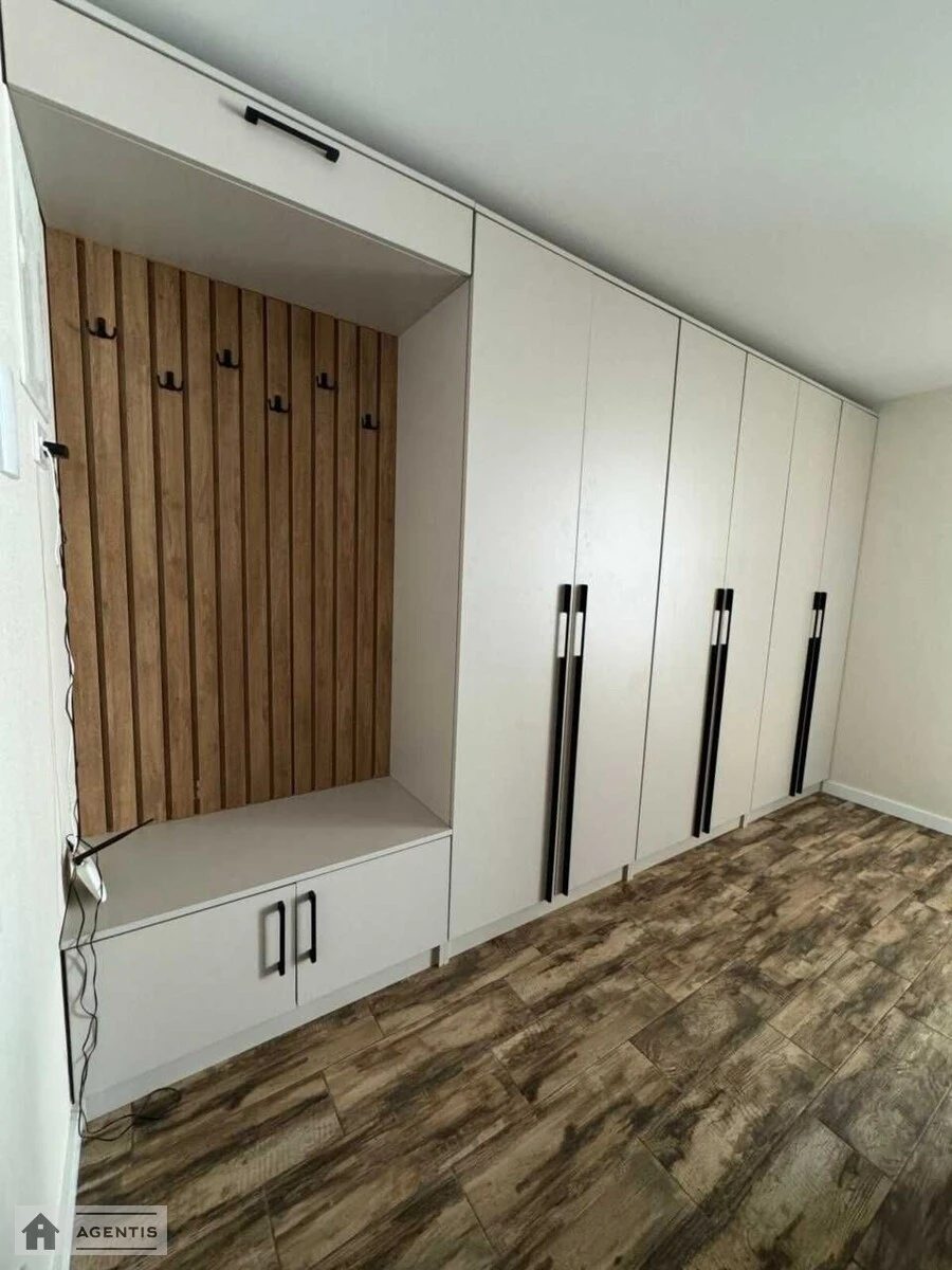 Сдам квартиру 1 комната, 46 m², 24 эт./27 этажей. 1, Генерала Наумова вул., Киев. 