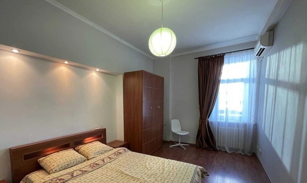 Apartment for rent 2 rooms, 60 m², 6th fl./6 floors. 14, Ivana Mazepy vul., Kyiv. 