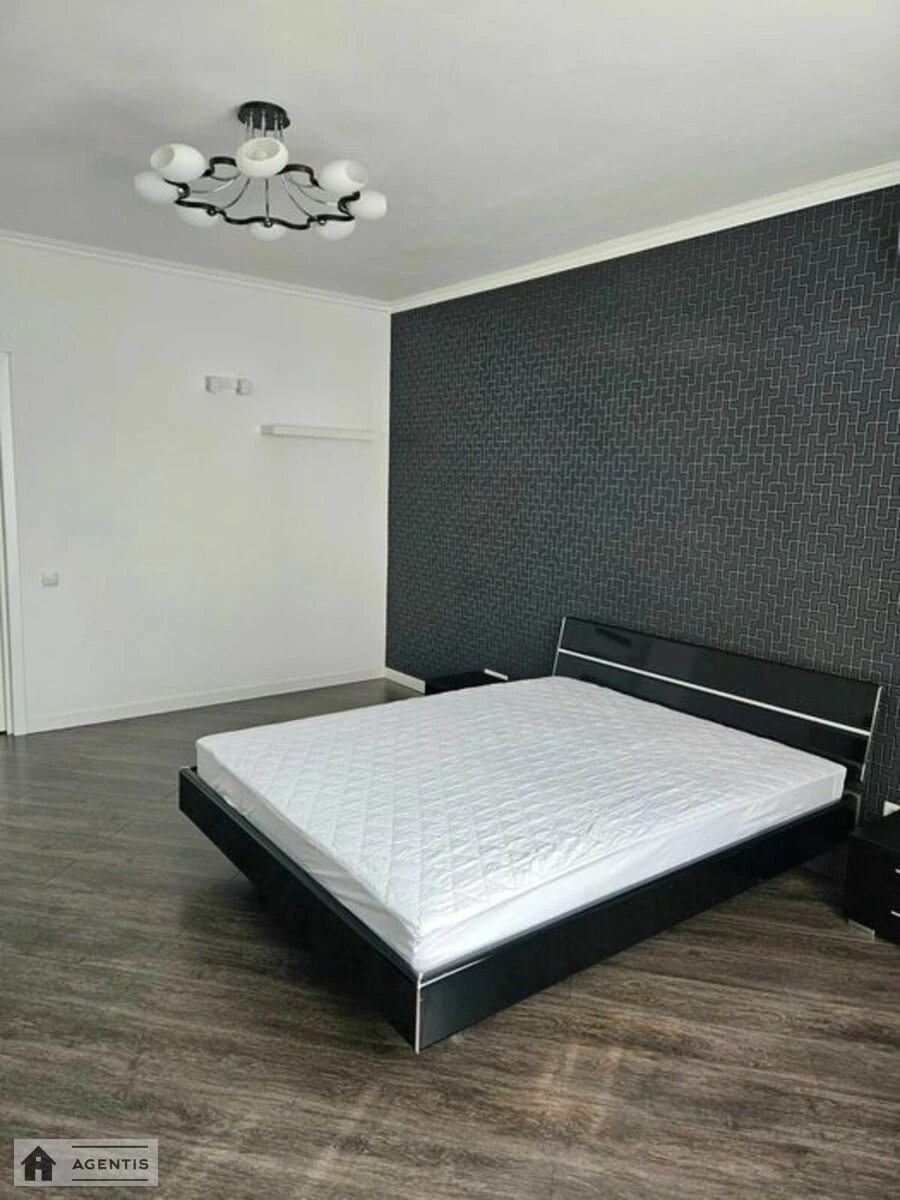 Сдам квартиру 2 комнаты, 77 m², 19 эт./22 этажа. 150, Валерія Лобановського просп. (Червонозоряний), Киев. 