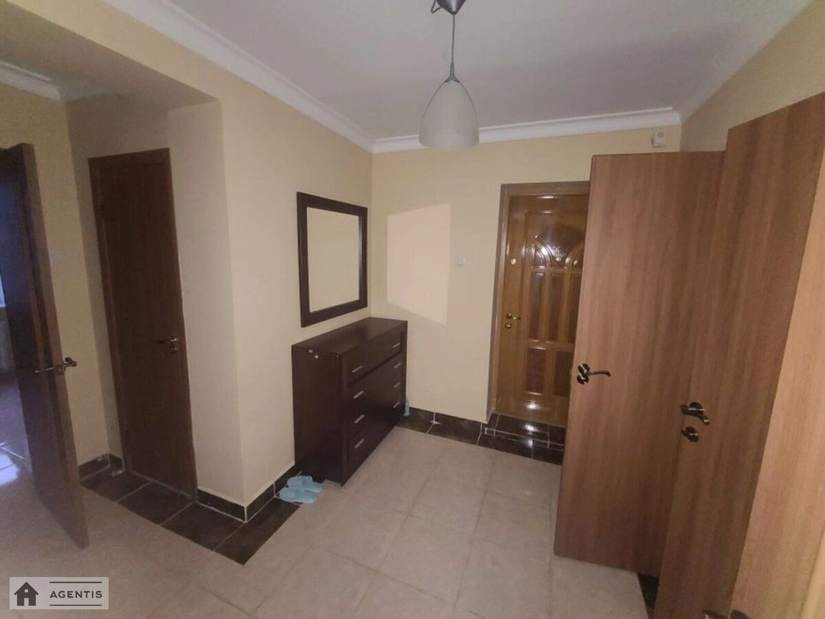 Здам квартиру 2 кімнати, 60 m², 11 пов./15 поверхів. 83, Гійома де Боплана вул. (Василя Боженка), Київ. 