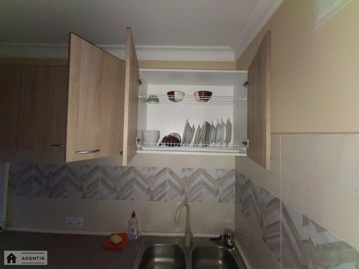 Apartment for rent 2 rooms, 60 m², 11th fl./15 floors. 83, Hiyoma de Boplana vul. Vasylya Bozhenka, Kyiv. 