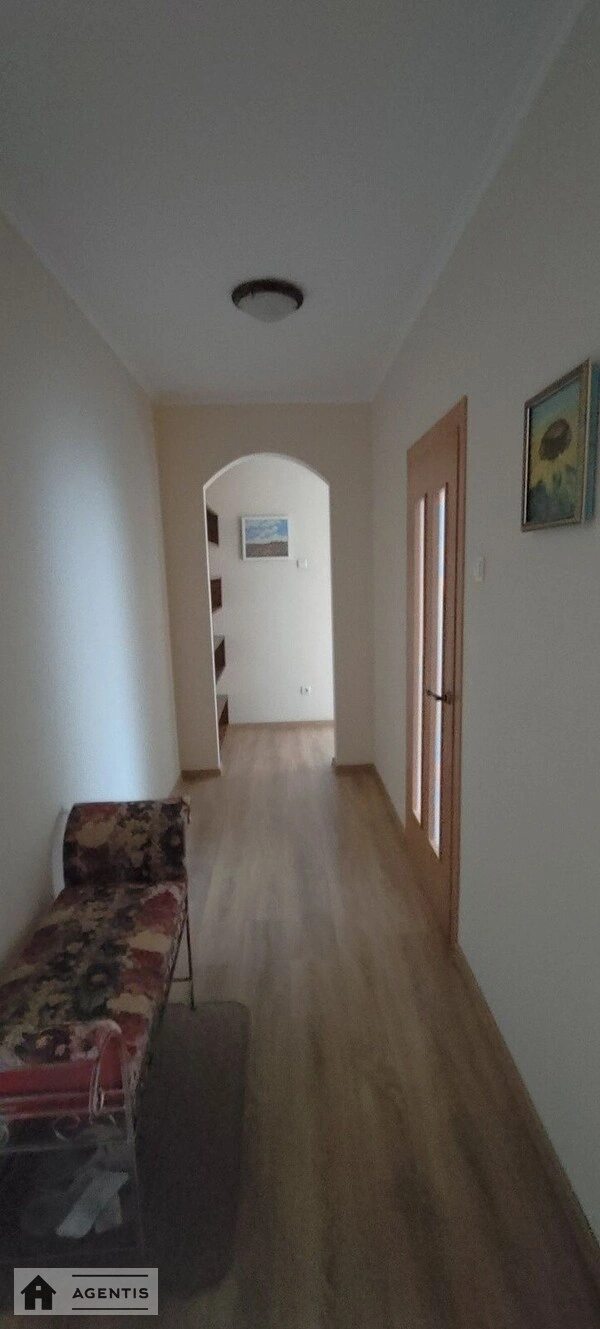 Apartment for rent 2 rooms, 74 m², 13th fl./23 floors. Darnytskyy rayon, Kyiv. 