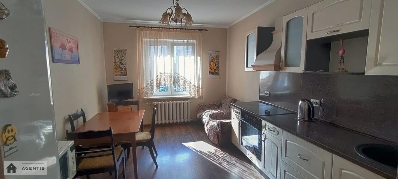 Apartment for rent 2 rooms, 74 m², 13th fl./23 floors. Darnytskyy rayon, Kyiv. 