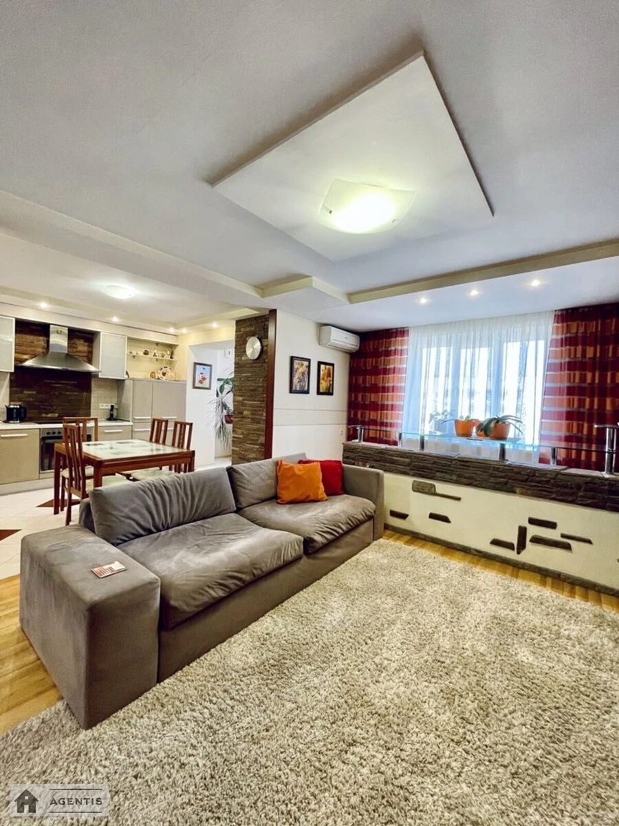 Apartment for rent 3 rooms, 90 m², 10th fl./16 floors. 2, Andriya Verkhohlyada vul. Mykhayla Drahomirova, Kyiv. 