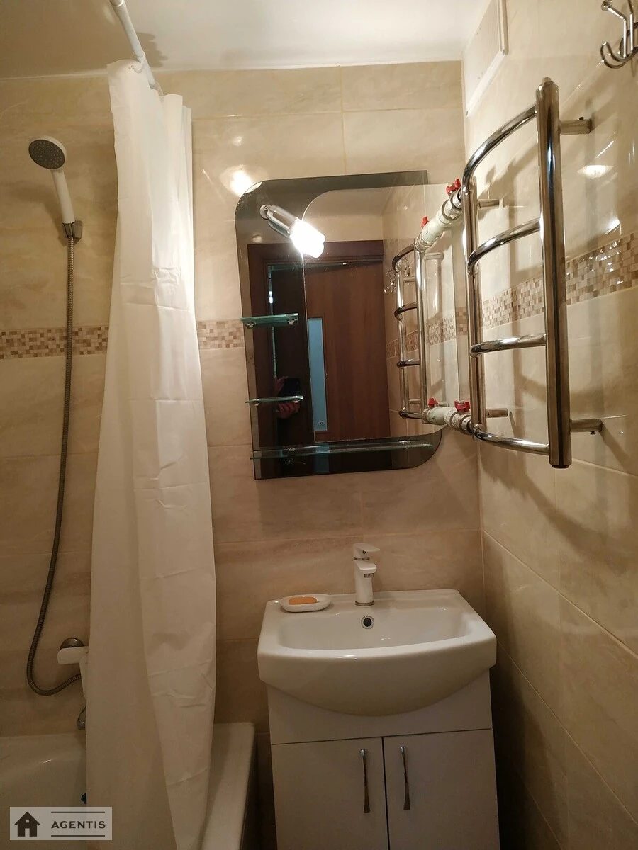 Здам квартиру 1 кімната, 34 m², 5 пов./16 поверхів. Георгія Гонгадзе просп., Київ. 