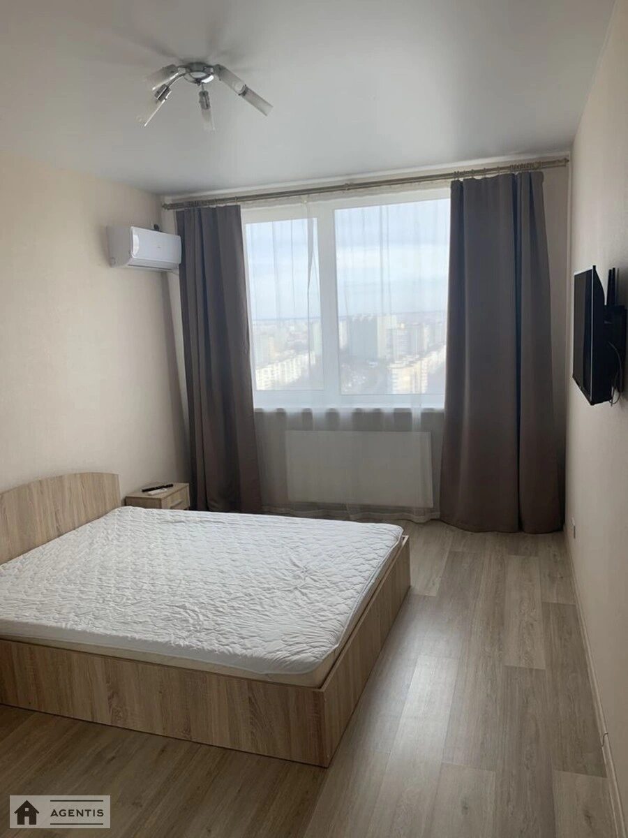 Apartment for rent 1 room, 40 m², 23rd fl./25 floors. 45, Pravdy 45, Kyiv. 